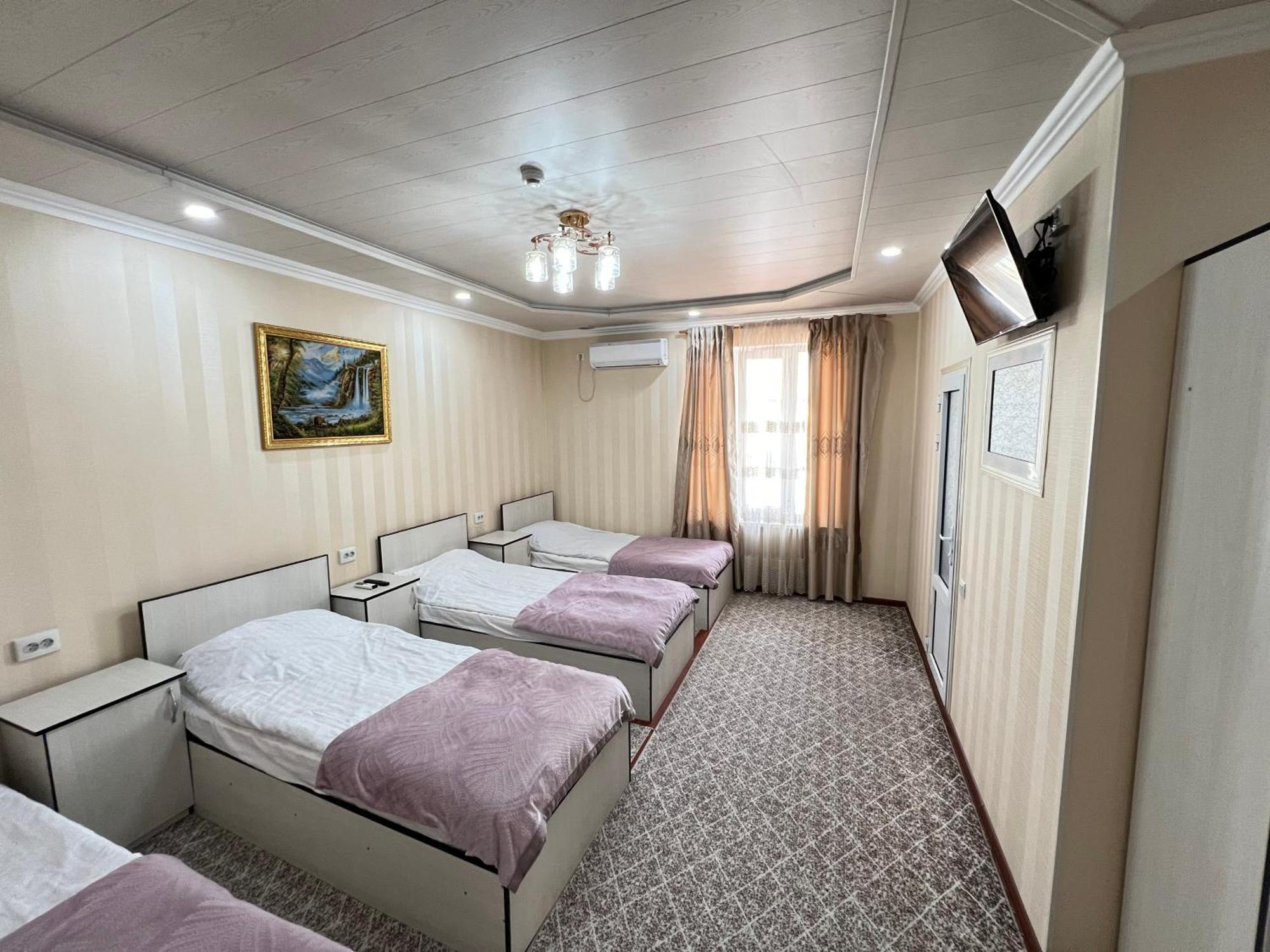 Hotel Zarafshon Panjakent エクステリア 写真